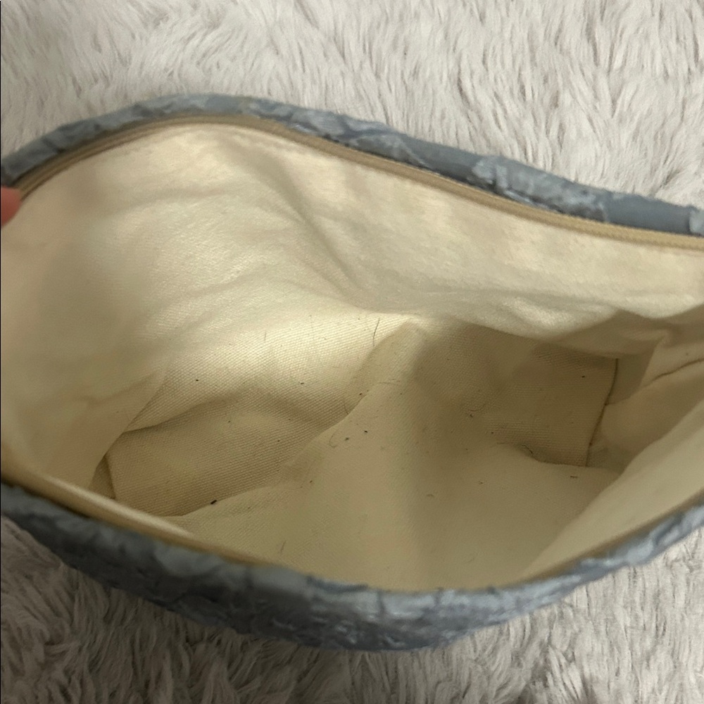 A Gogo Original Gray Floral Pouch - Picture 3 of 3